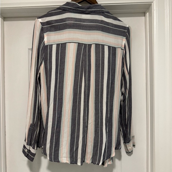 Linen button down shirt - Picture 2 of 2